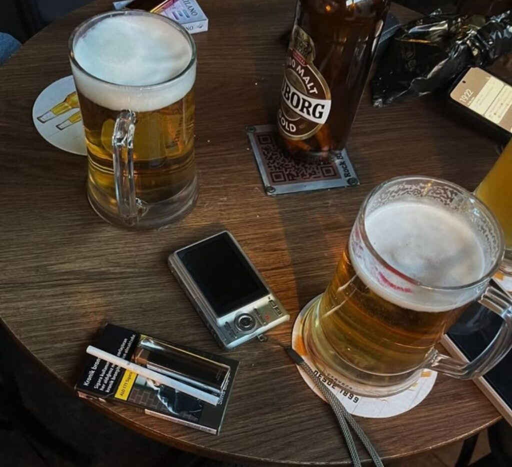 legal drink age canada