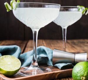 gimlet gin drink